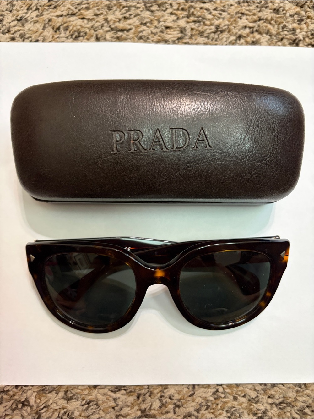 Prada Tortoiseshell Cat-Eye Sunglasses in Brown/Black. Wide face. With Case!